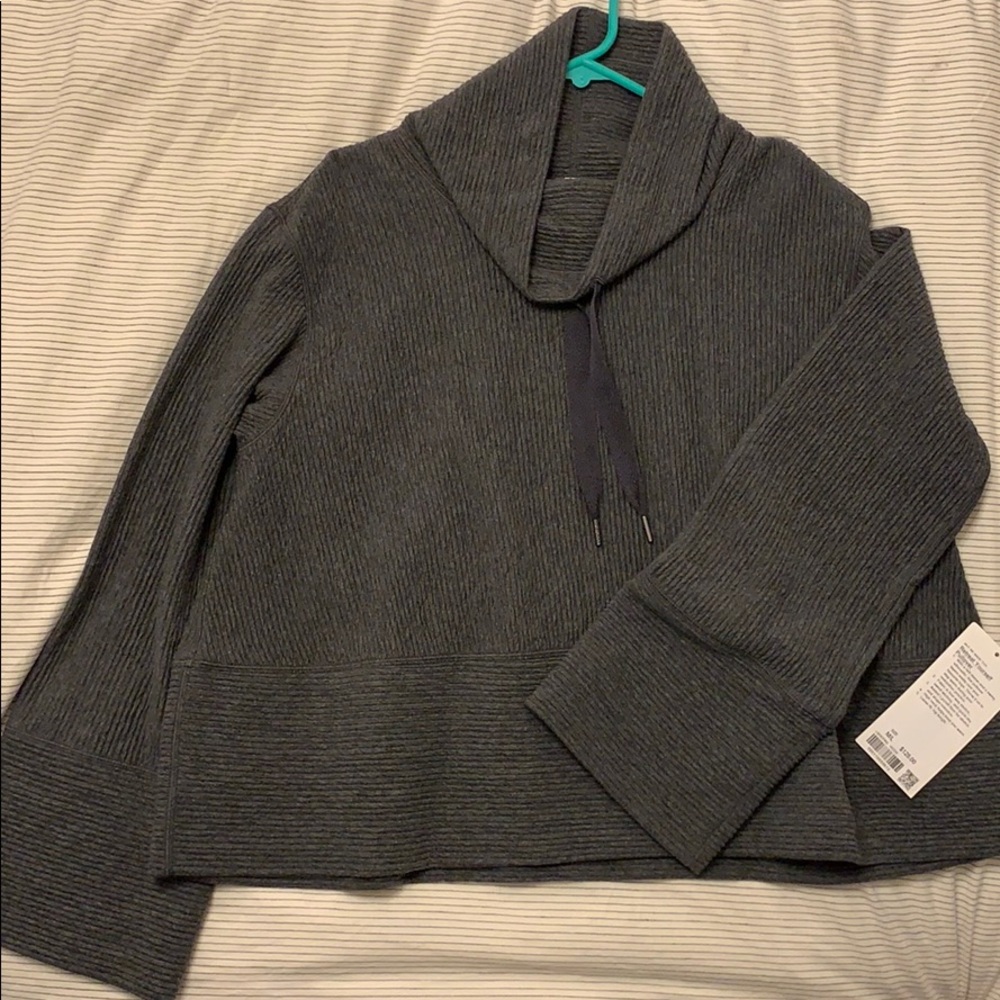 Lululemon retreat yourself pullover